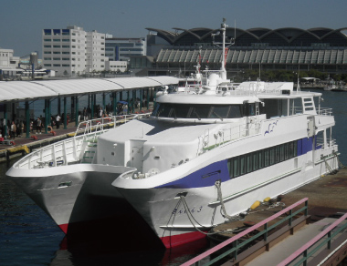 志賀島航路の旅客船